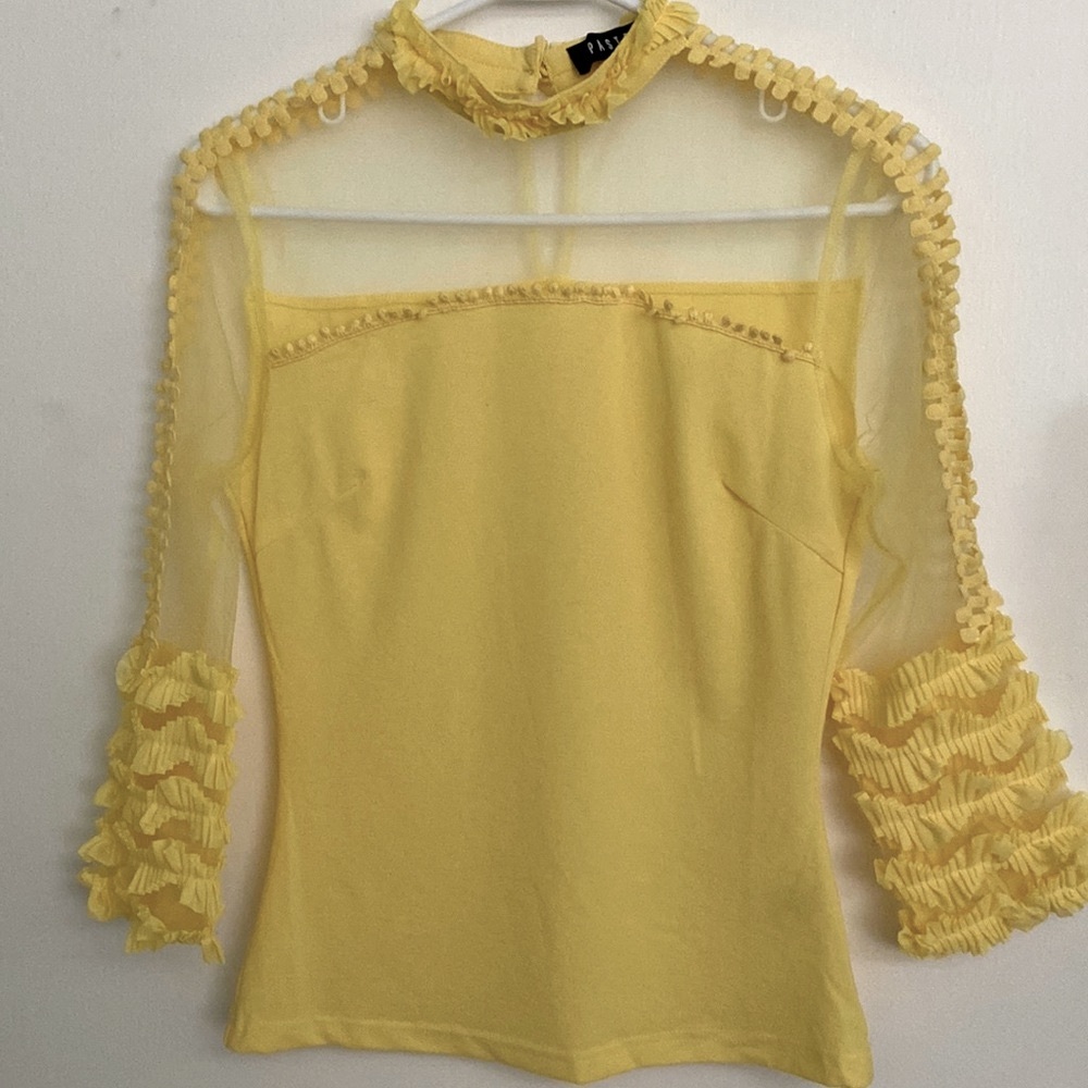 Beautiful yellow top by PASTEL. Sz S. NWOT